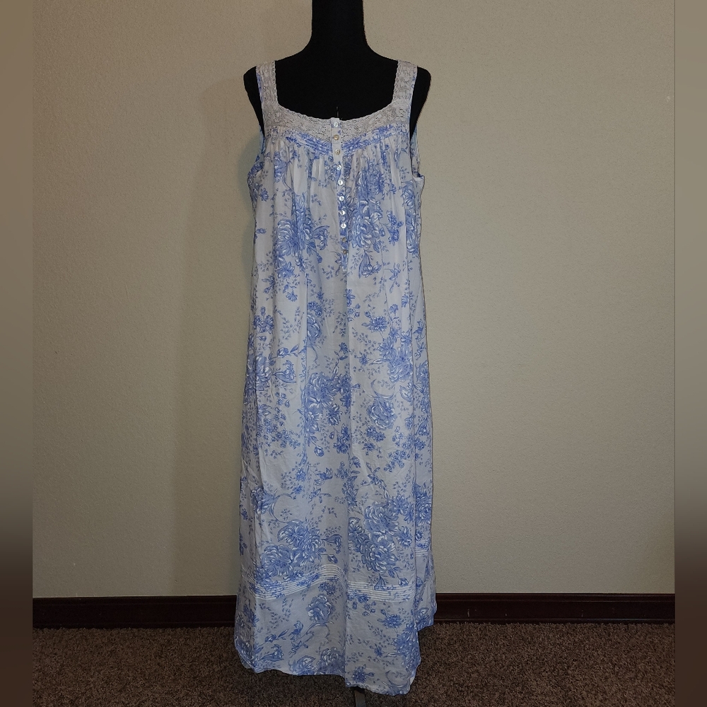 Eileen West Nightgown